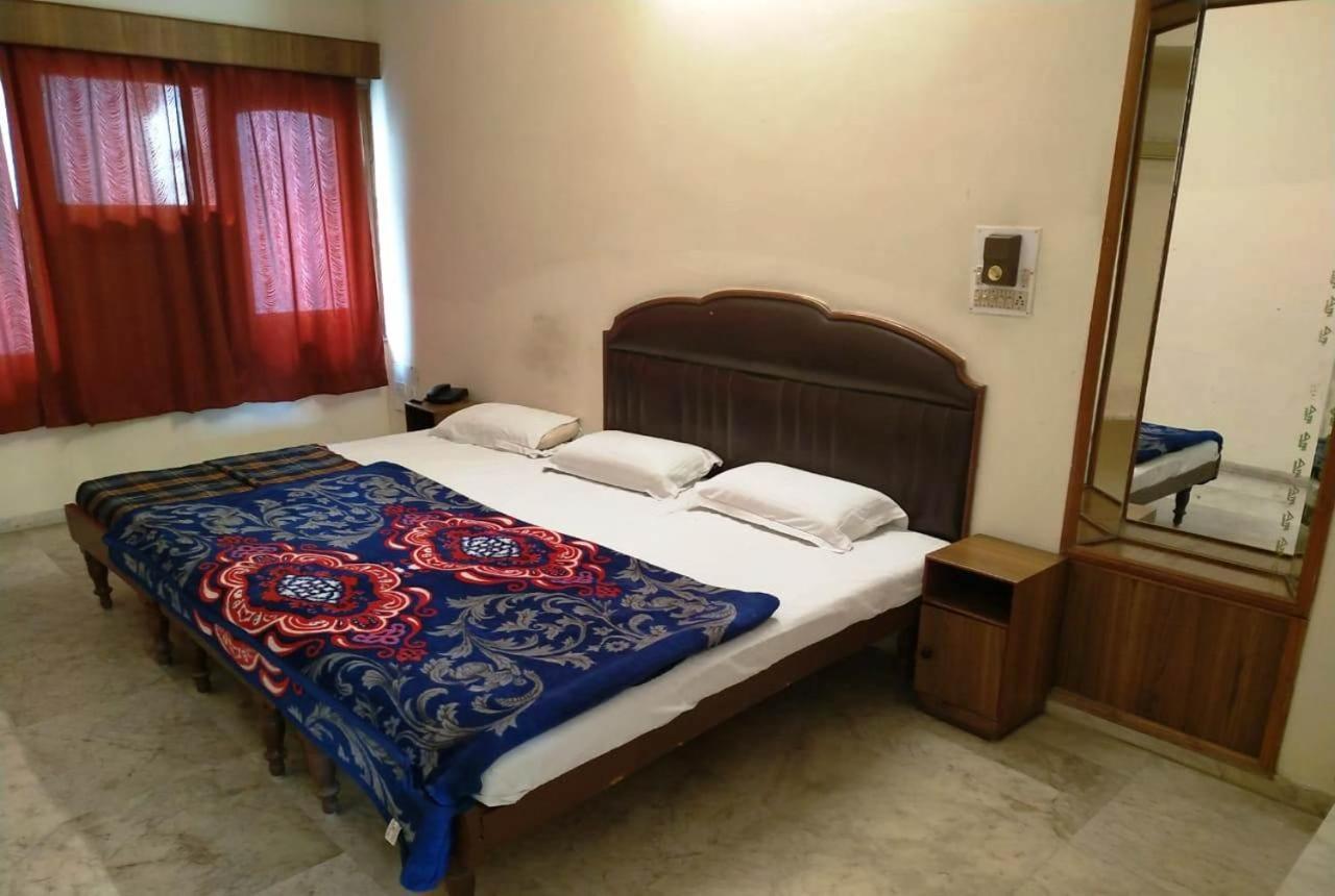Hotel Vinayakam Udaipur Exterior photo