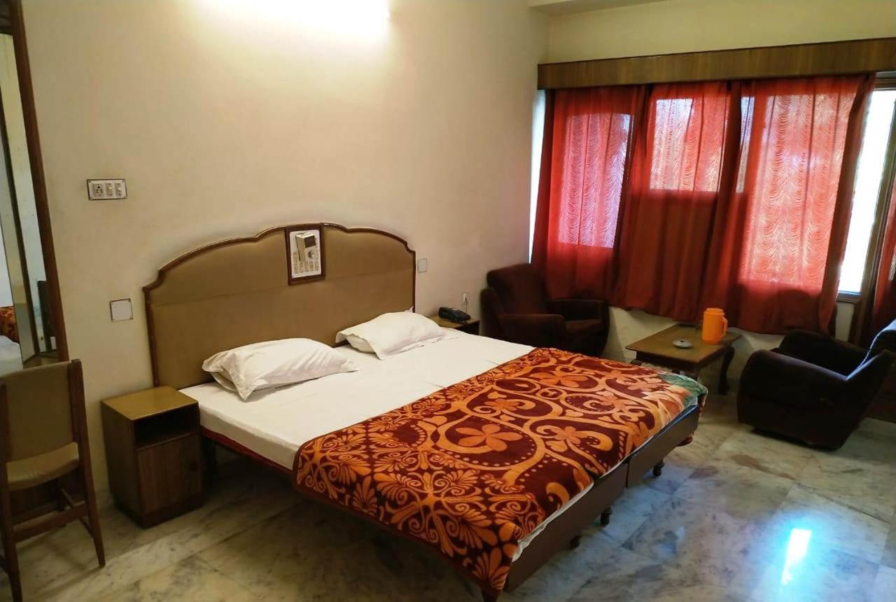 Hotel Vinayakam Udaipur Exterior photo