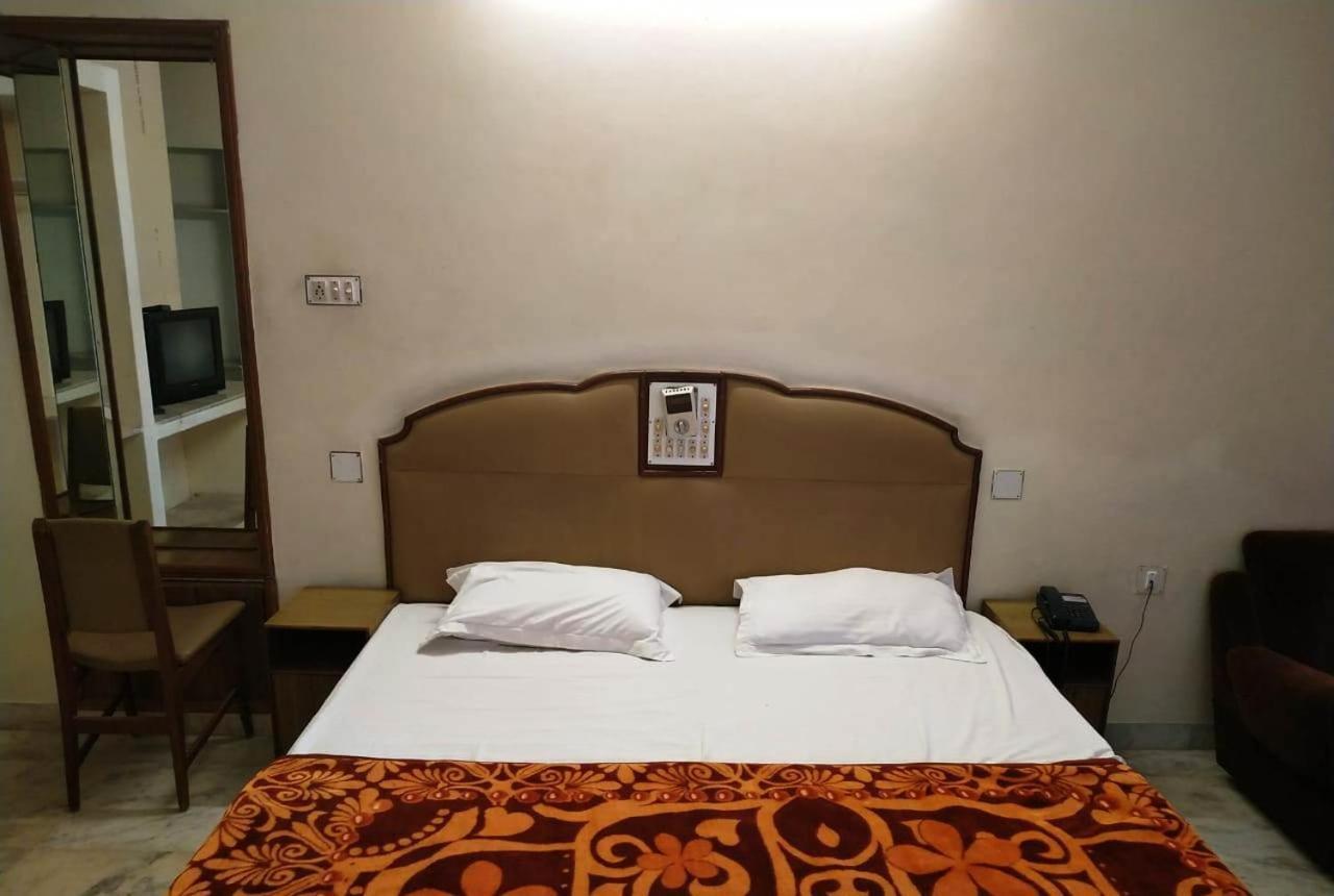 Hotel Vinayakam Udaipur Exterior photo